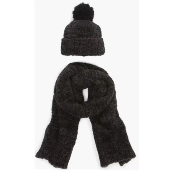 NWT Barefoot Dreams CozyChic Pom Pom Beanie Scarf Gift Set  display picture 3